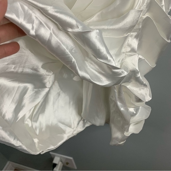 Alamour Roberta Dress Satin Ruched Bridal Mini White NWT Draped Fitted XS - Picture 4 of 15